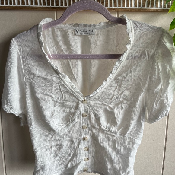 White blouse - Picture 4 of 9